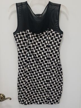 〰️Forever 21〰️ Geometric Mesh Yoke Mini Bodycon Dress L